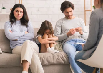 Boşanma Sürecinde Aile Terapisi: Çocukları Koruyarak Sağlıklı Ayrılın