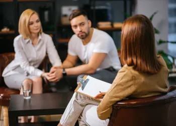 Çift Terapisi Ne Kadar Sürer? Seans Süresi ve Toplam Süreç