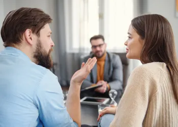 Hangi Durumlarda Çift Terapisine Başvurulmalı? İşaretleri Tanıyın