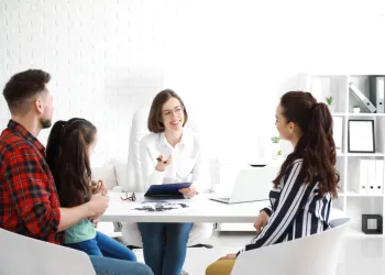 En İyi Aile Terapisti: Yorumlar ve Tavsiyelerle Seçim Yapın