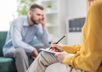 Ne Zaman Bir Psikoloğa / Terapiste Başvurmalısınız?