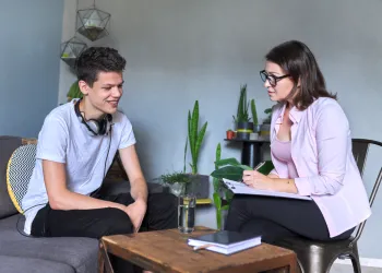 İstanbul Ergen Psikoloğu - Gençlere Özel Danışmanlık Hizmetleri