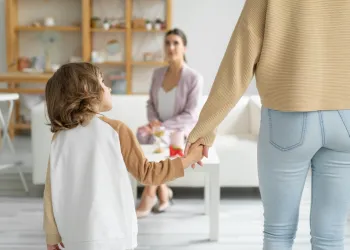 Çocuğunuzu Psikoloğa Götürmeniz Gerektiğini Gösteren 7 İşaret