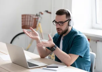 Online Terapi mi, Yüz Yüze Terapi mi? Hangisi Sizin İçin Doğru?