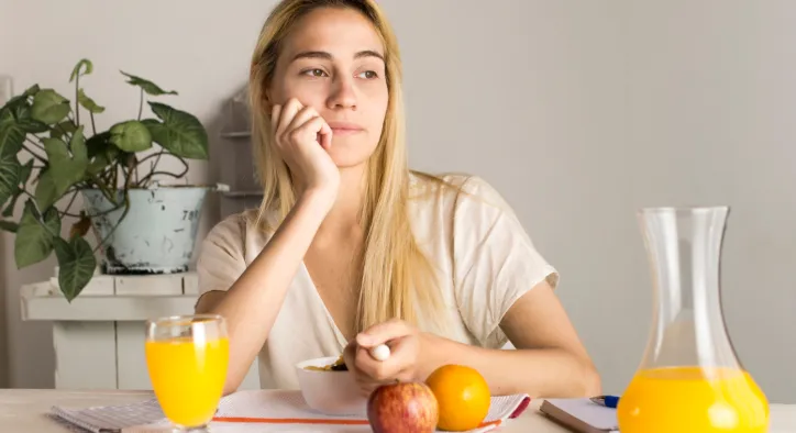 Depresyon ve Beslenme: Yediklerimiz Ruh Halimizi Nasıl Etkiliyor?
